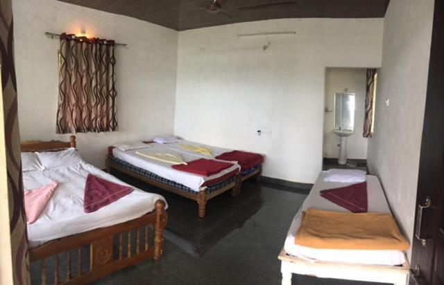 White Elephant Restaurant & Cottages Gokarna Gokarna  Exterior photo