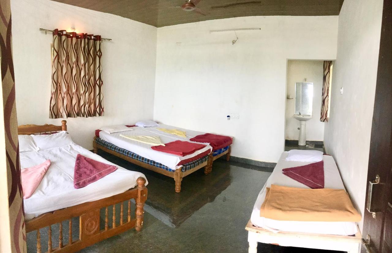 White Elephant Restaurant & Cottages Gokarna Gokarna  Exterior photo